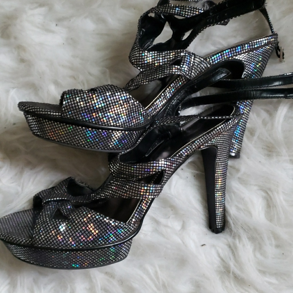 Shoes - Picture 3 of 4